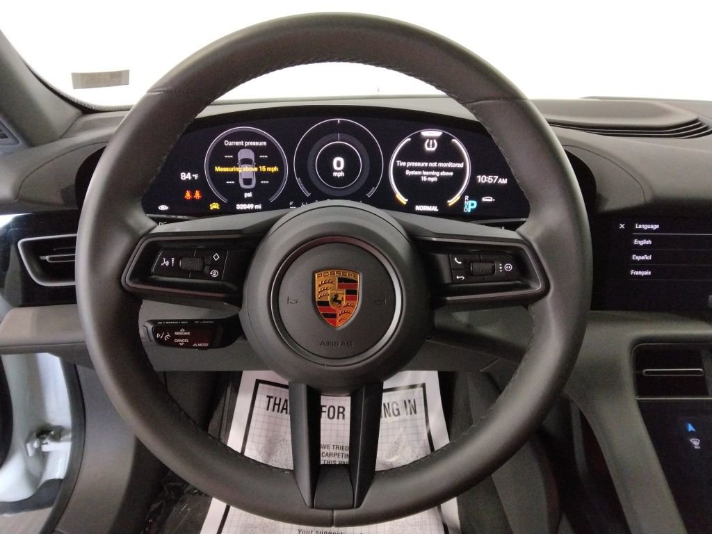 Used 2022 Porsche Taycan image 12