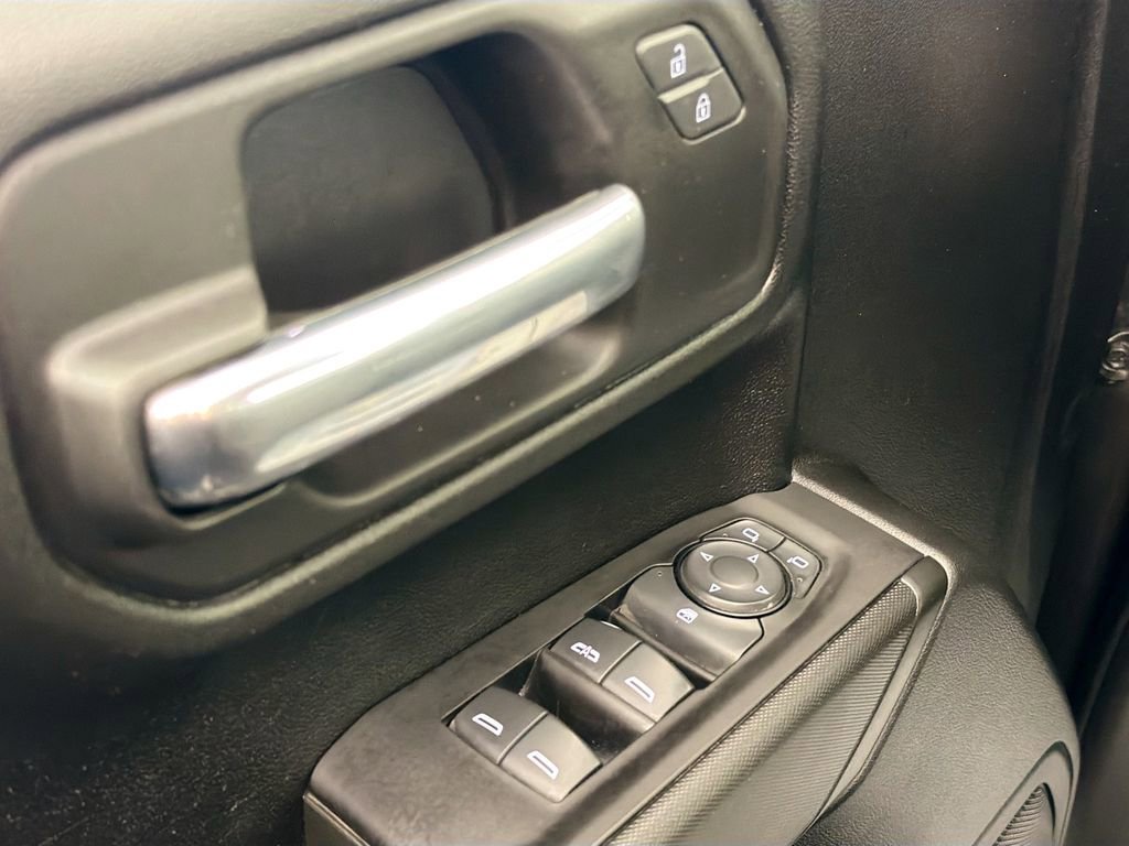 Used 2021 Chevrolet Silverado 1500 Custom Trail Boss image 17