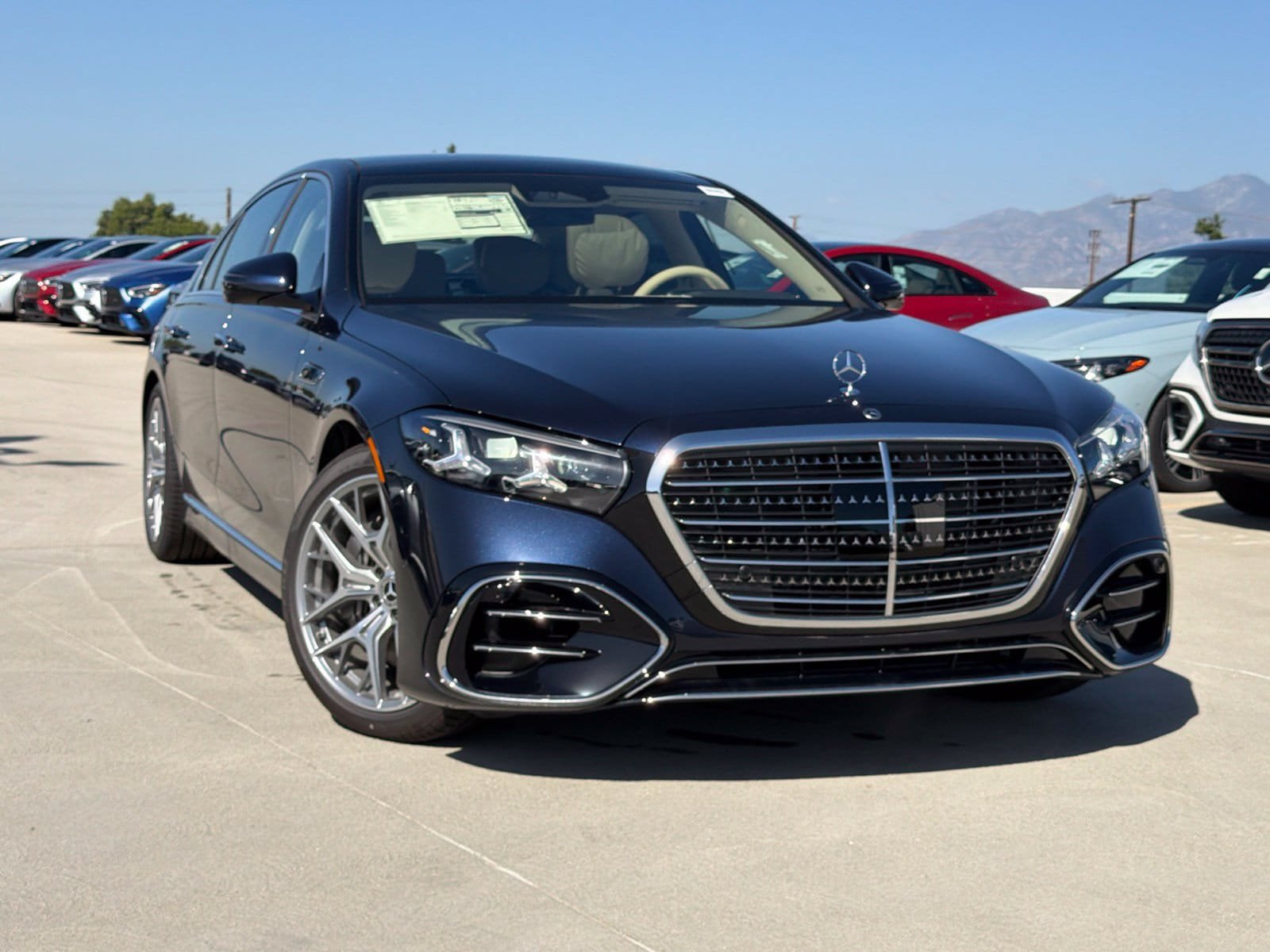 New 2027 Mercedes-Benz S 580 4MATIC Sedan image 2
