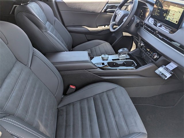 New 2025 Mitsubishi Outlander SE image 7