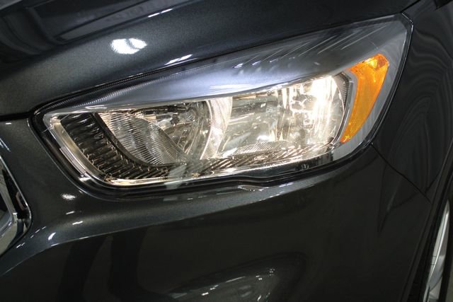 Used 2019 Ford Escape SE image 31