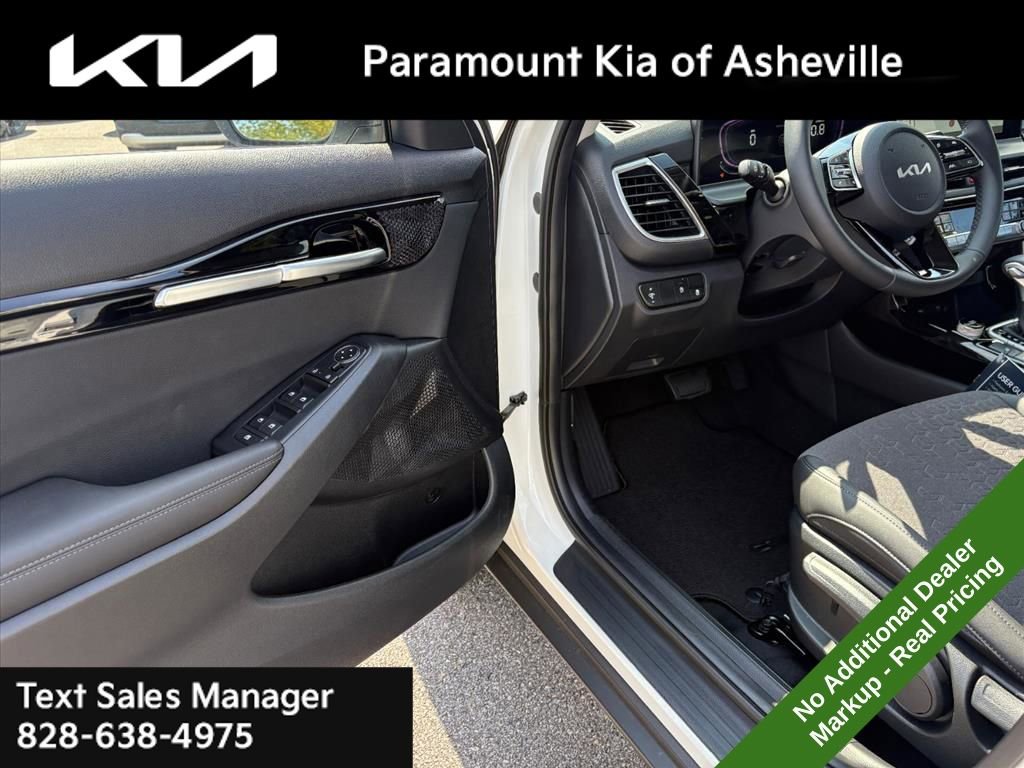 New 2026 Kia Seltos S image 15