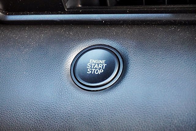 Used 2025 Hyundai Elantra Sport image 27