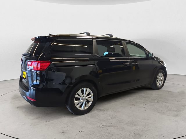 Used 2017 Kia Sedona LX w/ LX Essentials Premium Package FWD image 5