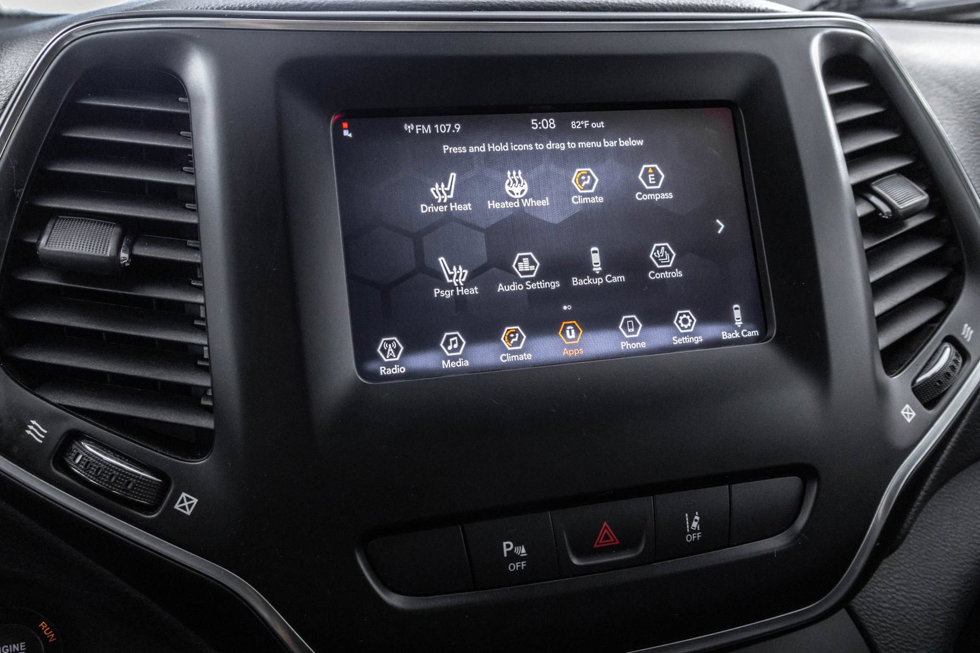 Used 2021 Jeep Cherokee Latitude Plus FWD image 28