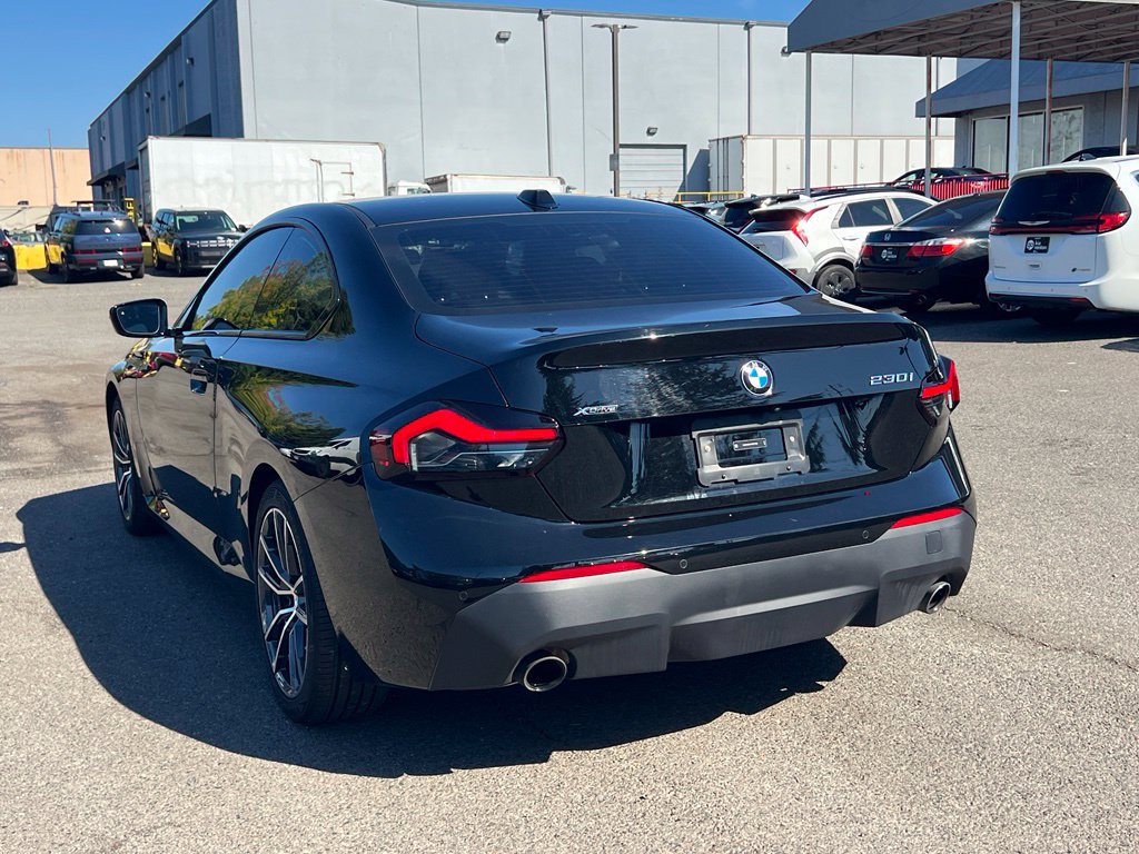 Used 2023 BMW 230i xDrive Coupe w/ Convenience Package AWD/4WD image 9