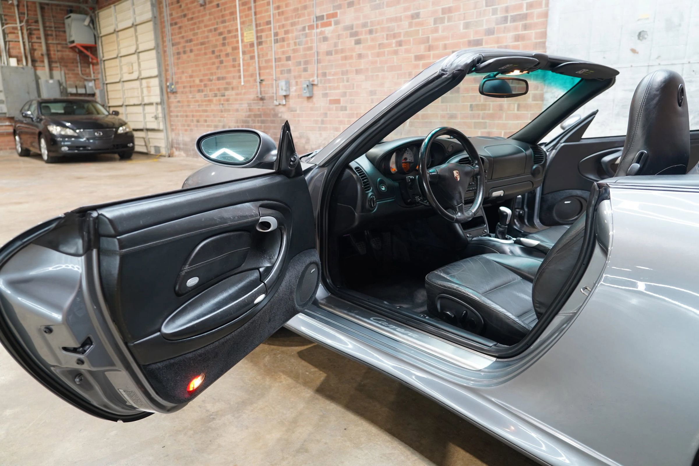 Used 2005 Porsche 911 Carrera 4S image 42