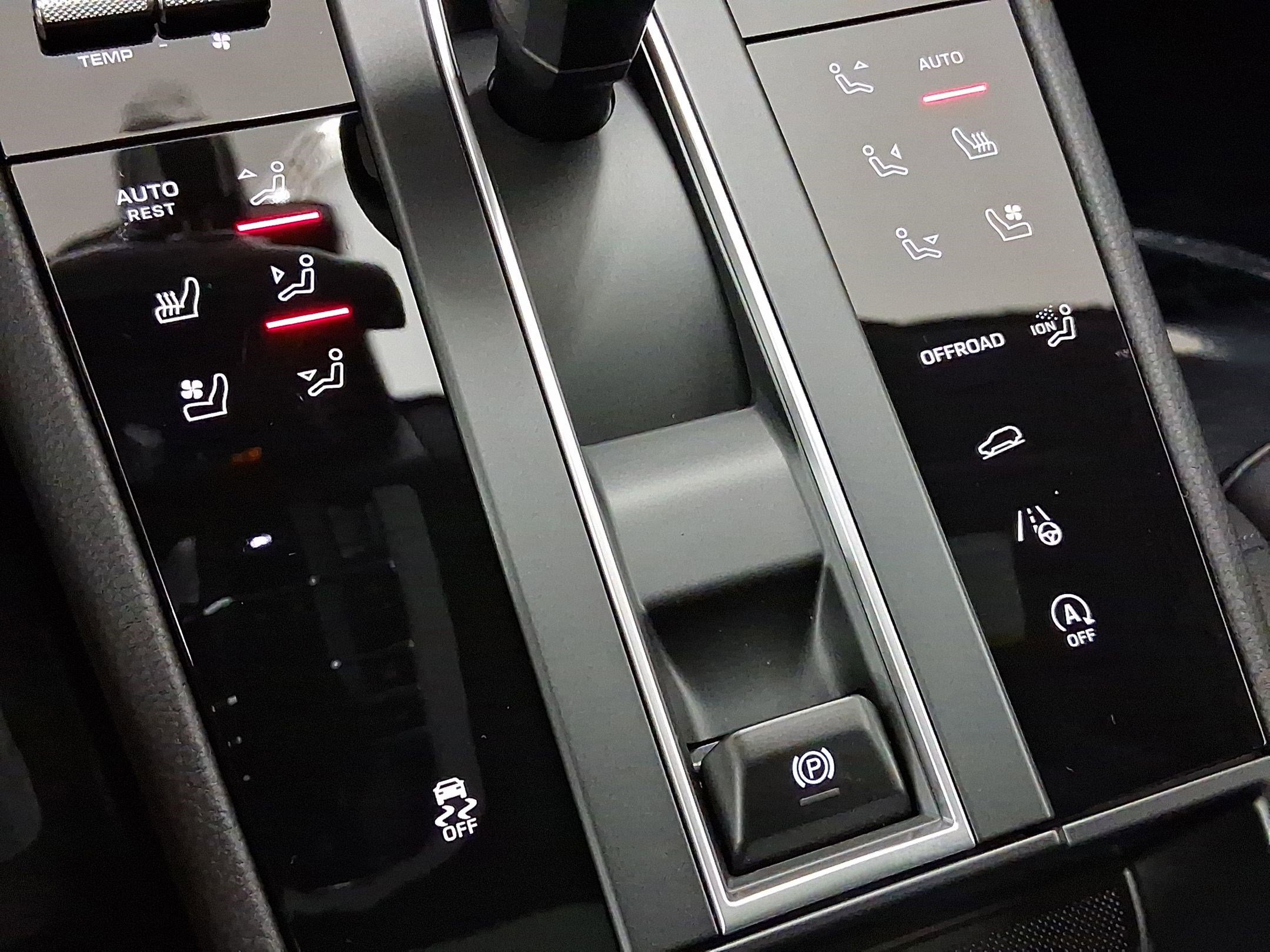 Used 2026 Porsche Macan image 29