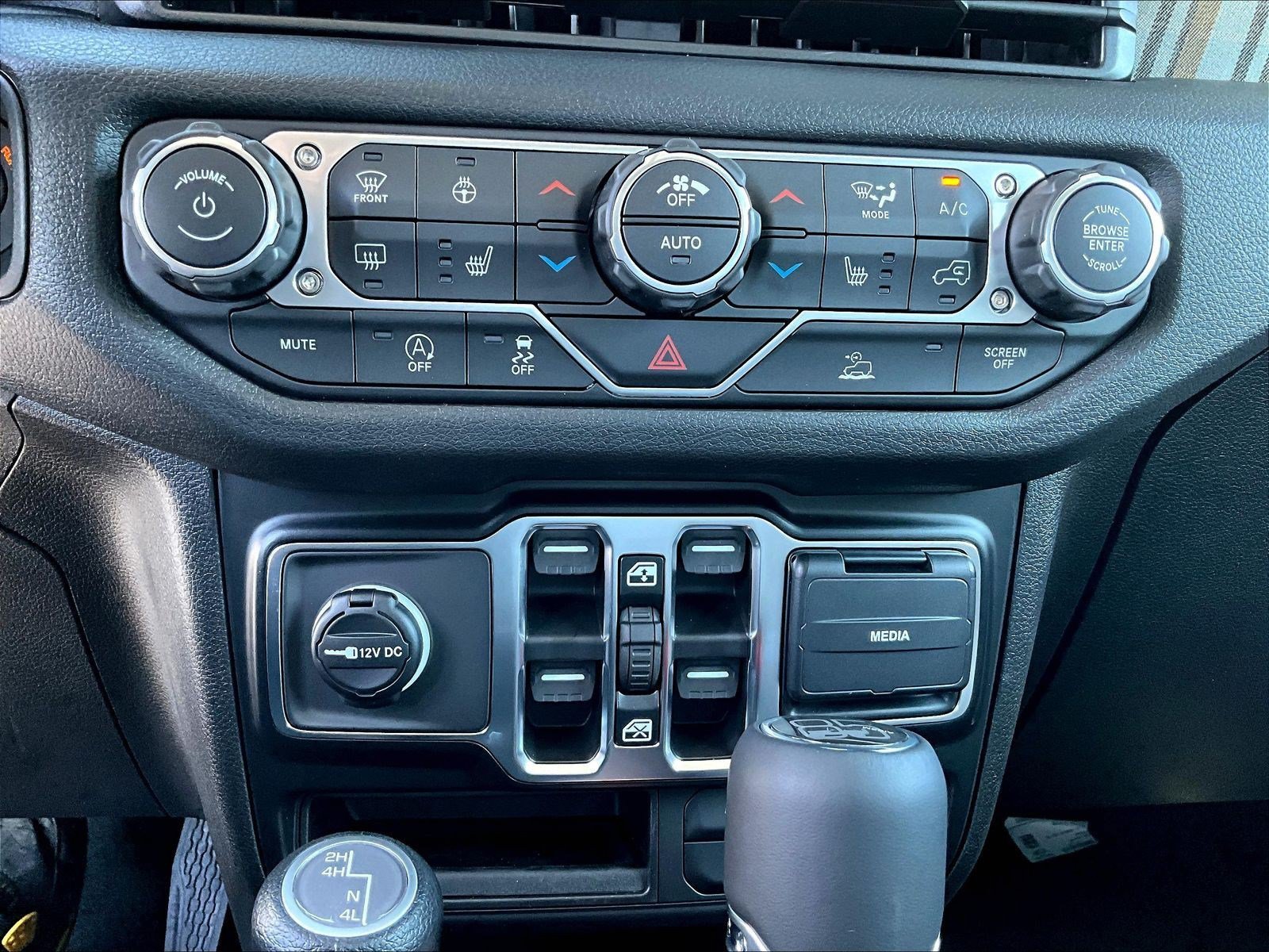 New 2026 Jeep Gladiator Sport AWD/4WD image 25