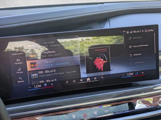 Used 2025 BMW i7 eDrive50 w/ Premium Package image 12