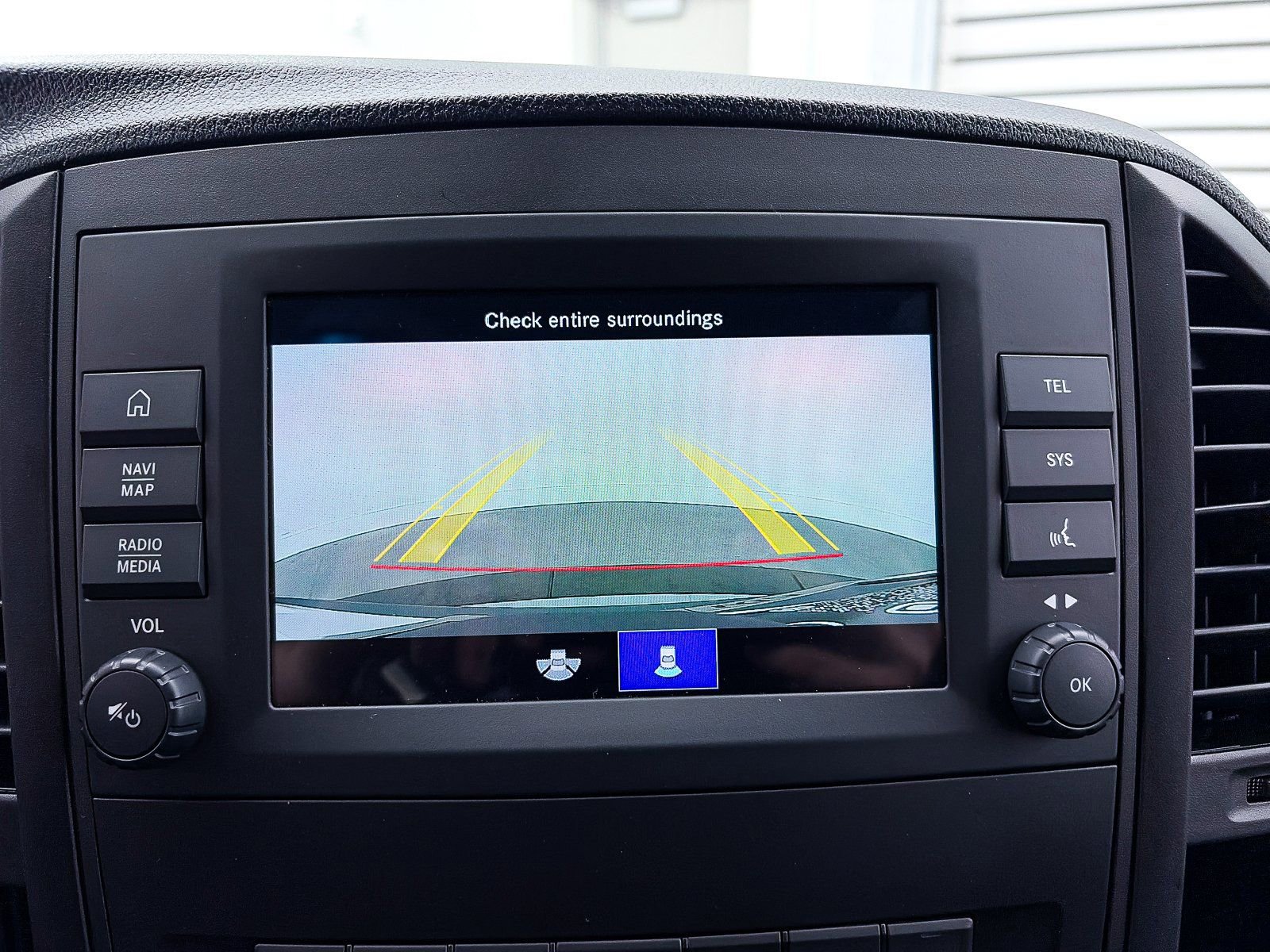 Used 2023 Mercedes-Benz Metris Passenger image 7