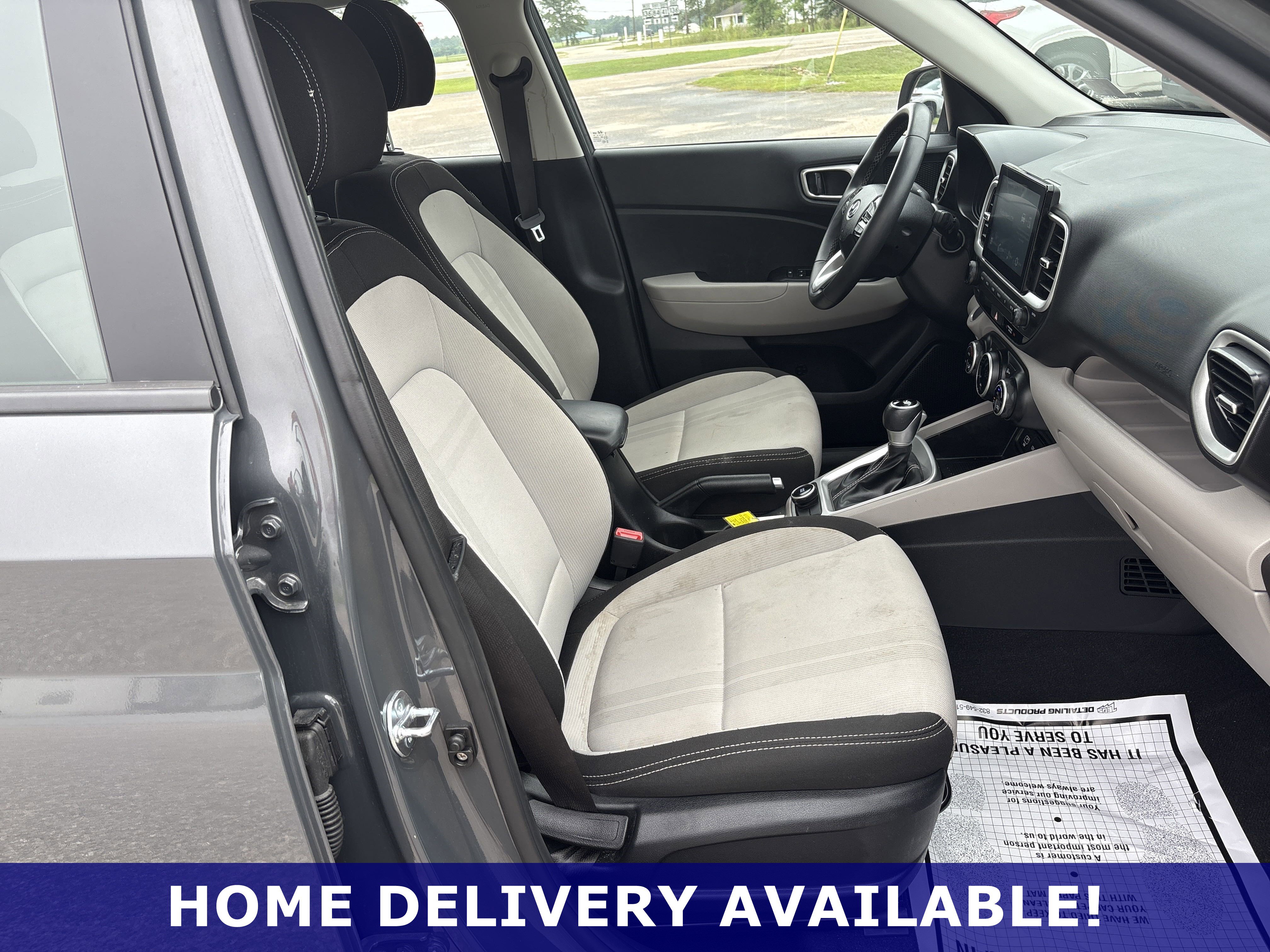Used 2025 Hyundai Venue SEL image 10
