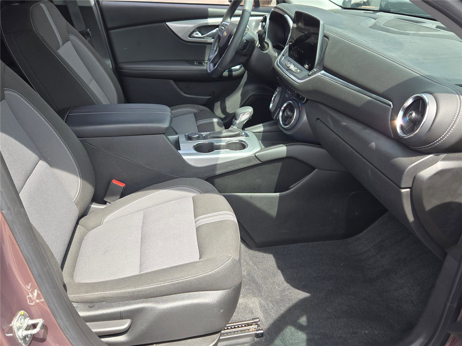 Used 2024 Chevrolet Blazer LT w/ Driver Confidence Package image 4