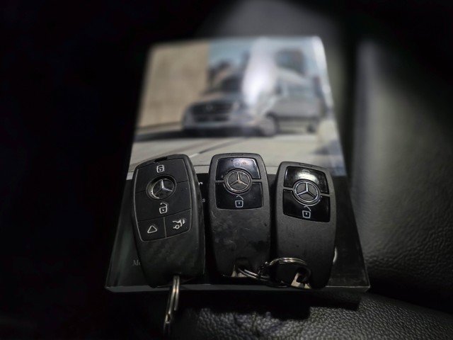 Used 2020 Mercedes-Benz Sprinter 2500 image 31