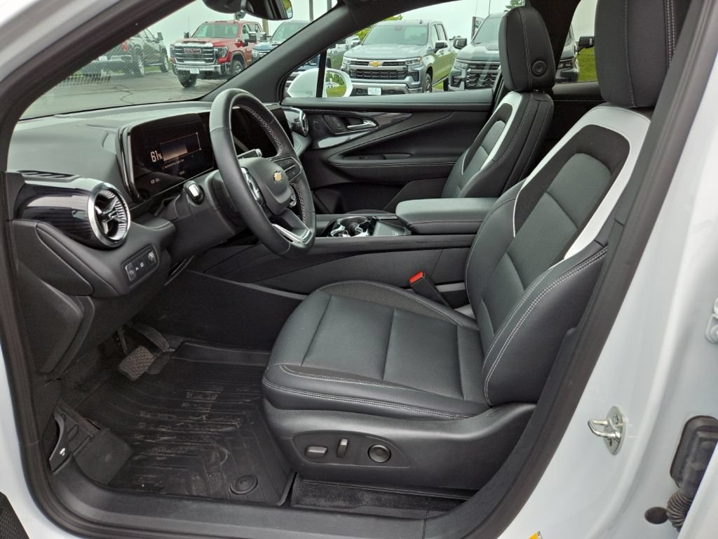 Certified 2025 Chevrolet Blazer EV LT AWD/4WD image 17