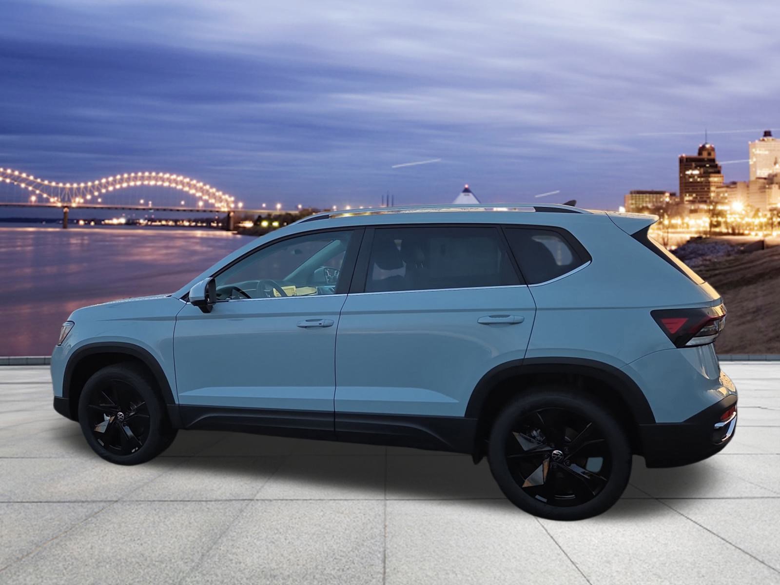 New 2026 Volkswagen Taos SE image 3