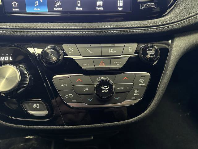 New 2026 Chrysler Pacifica Select w/ S Appearance Package image 18