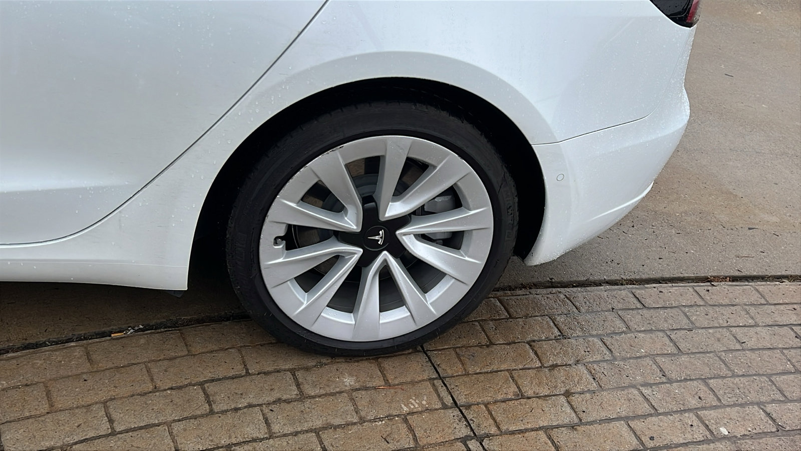 Used 2022 Tesla Model 3 Standard Range image 12