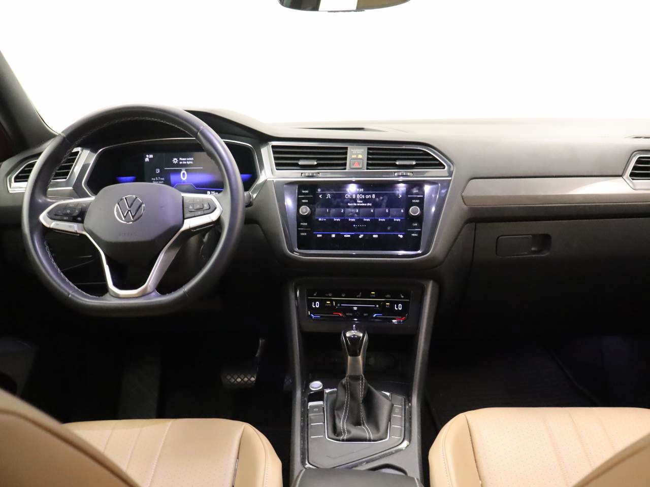 Used 2022 Volkswagen Tiguan SE FWD image 12