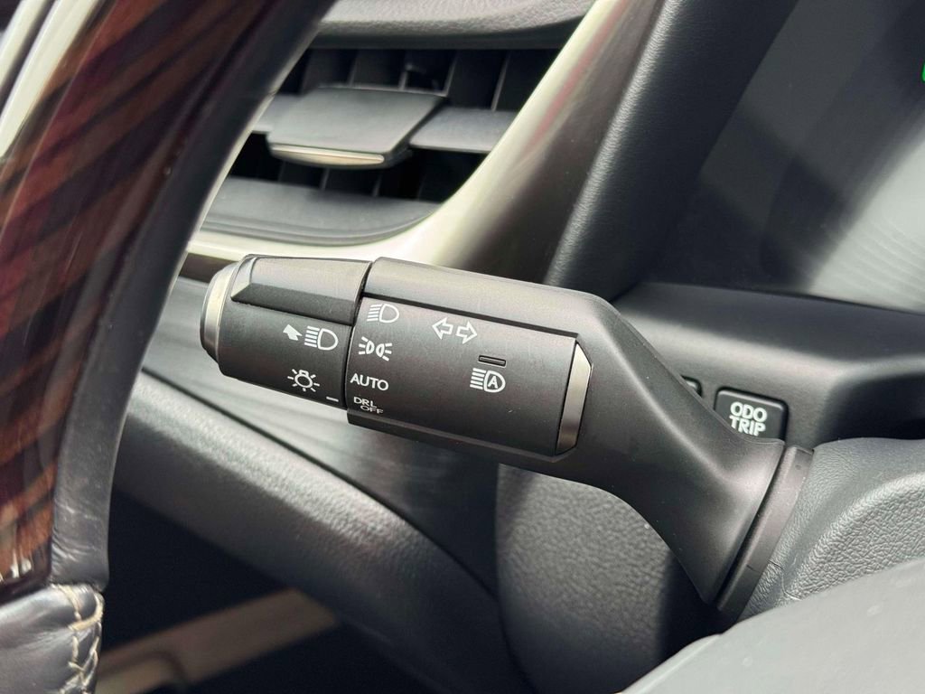 Used 2021 Lexus ES 300h w/ Premium Package FWD image 24
