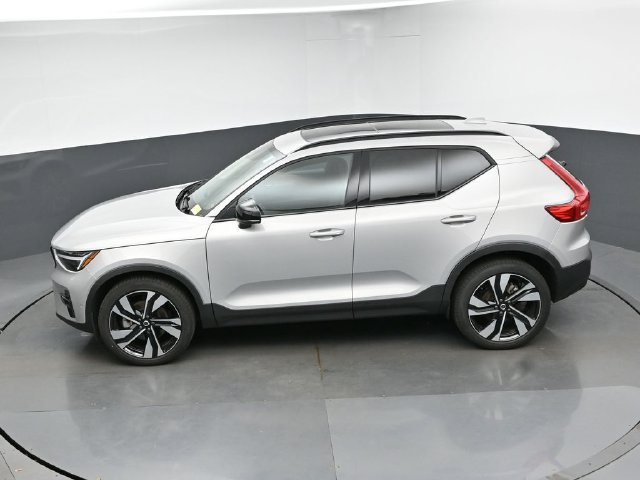 Used 2023 Volvo XC40 B5 Ultimate w/ Protection Package Premier AWD/4WD image 47