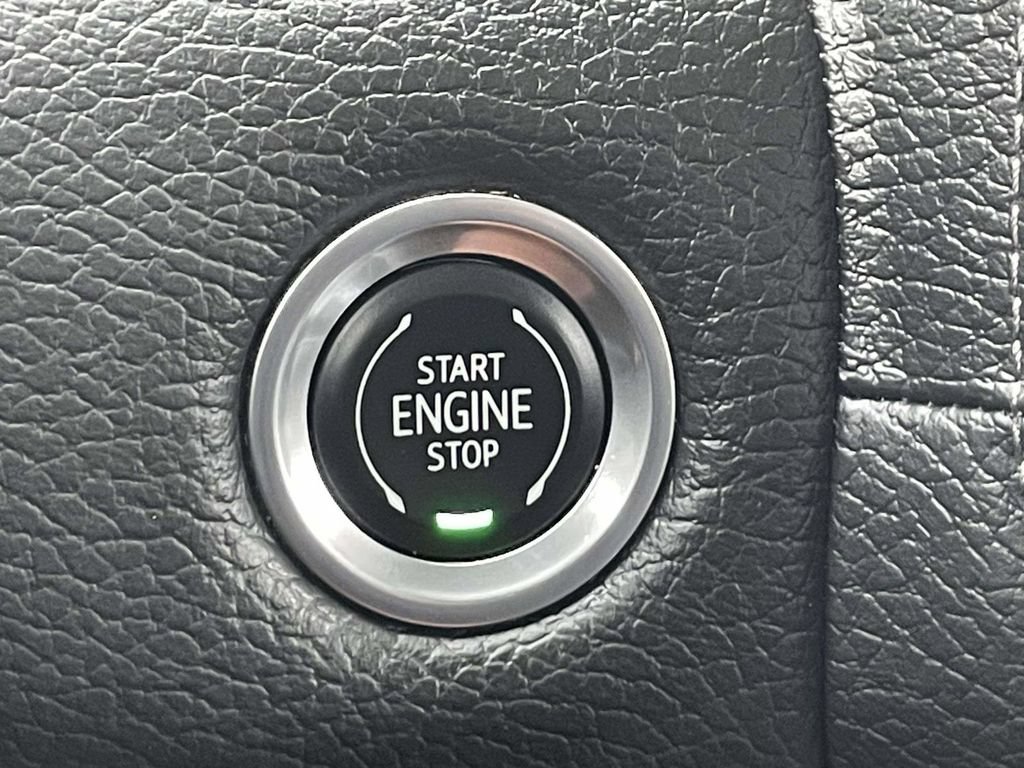 Used 2021 GMC Yukon Denali AWD/4WD image 32