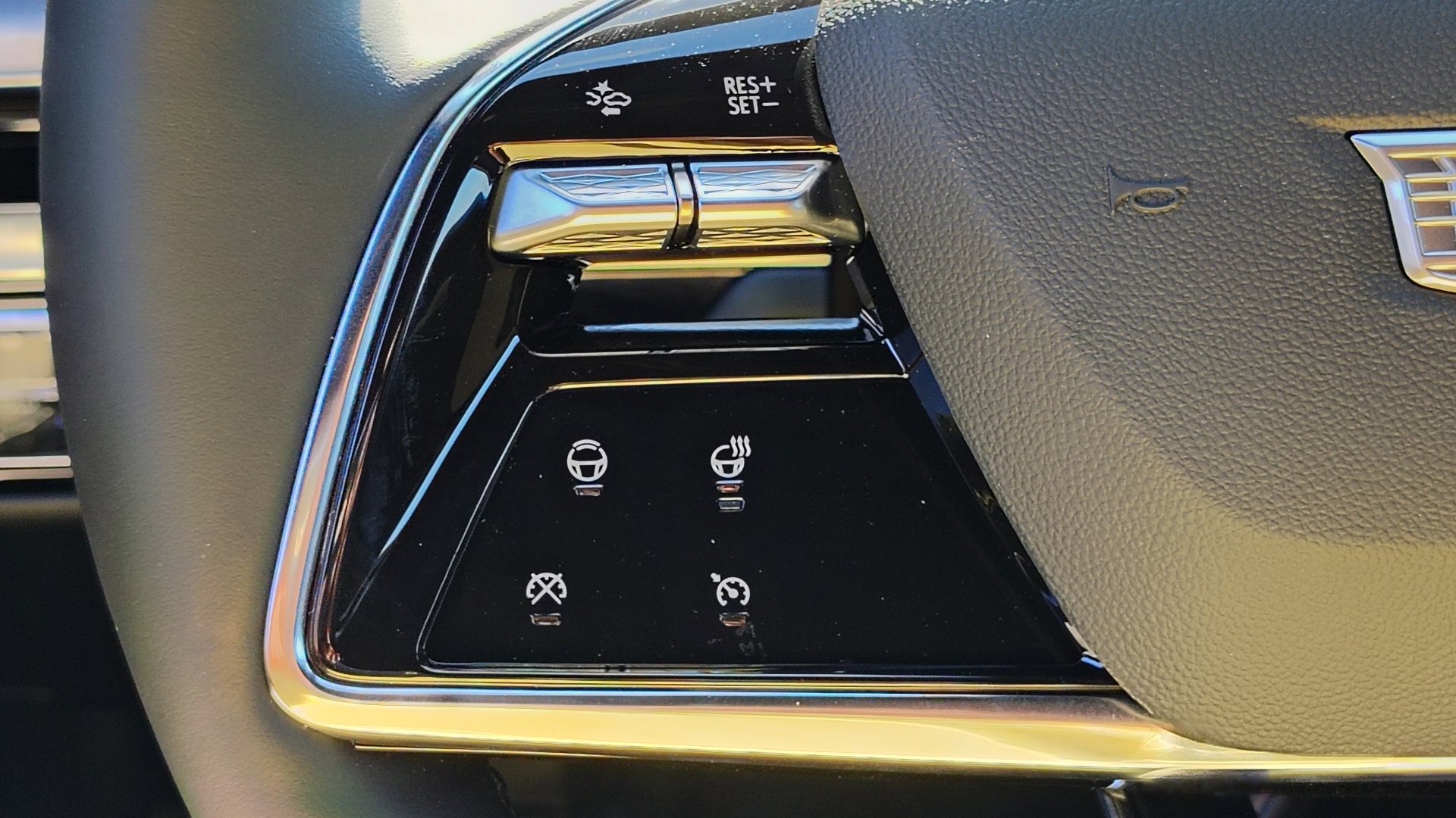 New 2026 Cadillac Lyriq Premium Luxury image 15