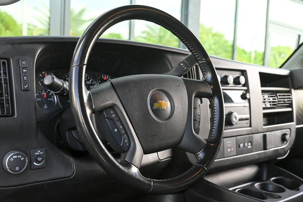 Used 2022 Chevrolet Express 3500 Extended w/ Driver Convenience Package image 20