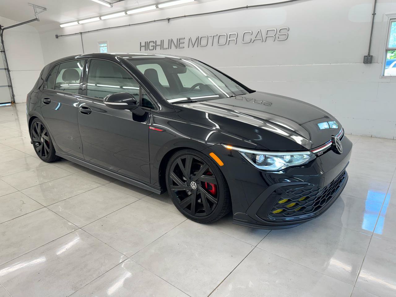 Used 2022 Volkswagen GTI SE FWD image 3