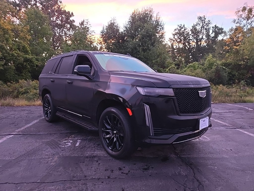 Certified 2024 Cadillac Escalade Sport w/ LPO, ONYX Package AWD/4WD image 9