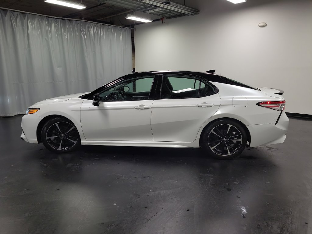 Used 2020 Toyota Camry XSE w/ Navigation Package FWD image 5