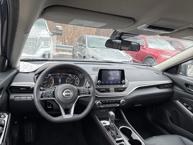 Certified 2024 Nissan Altima 2.5 SR image 11