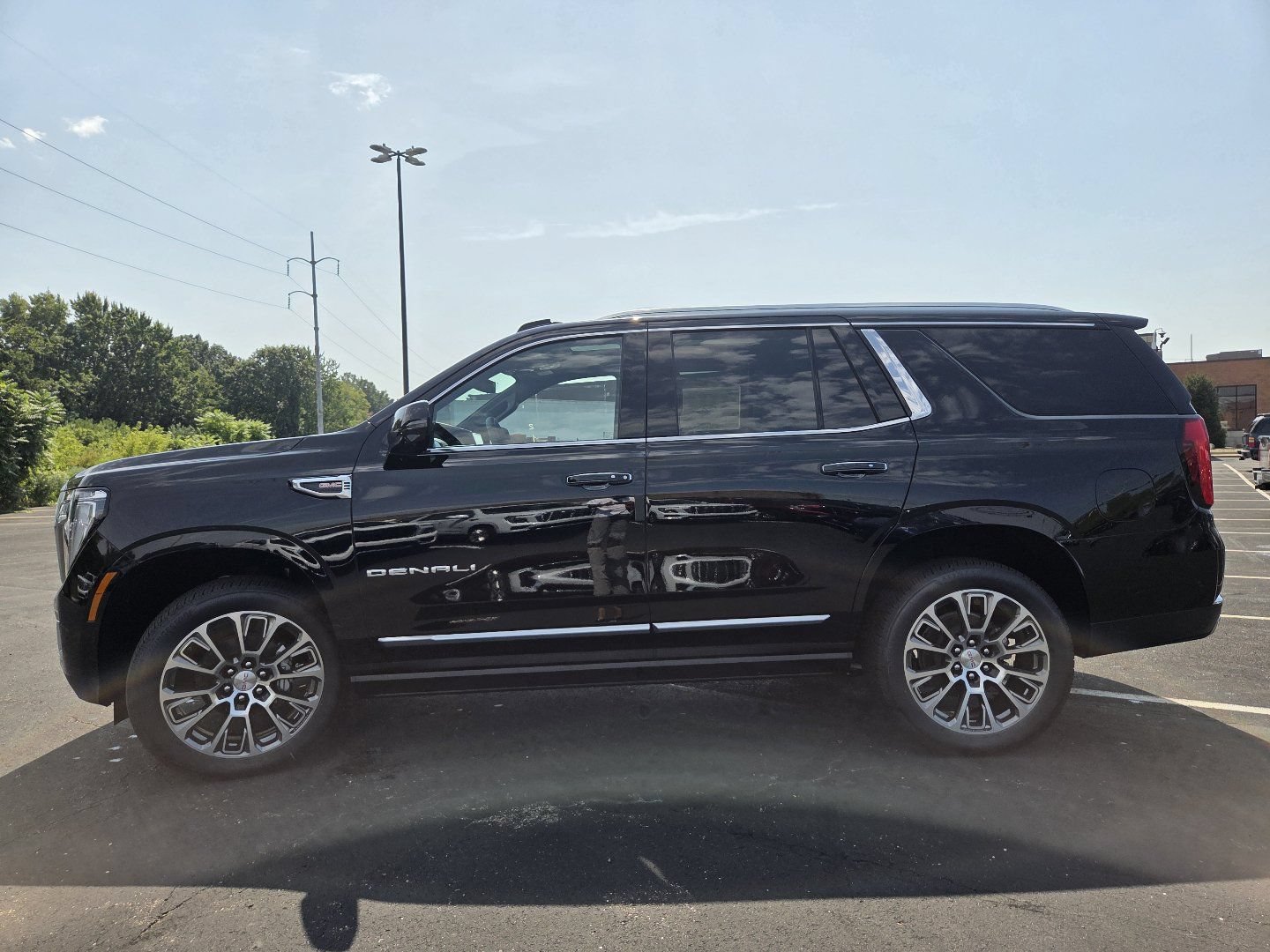 New 2026 GMC Yukon Denali w/ Sun & Power Step Package AWD/4WD image 15