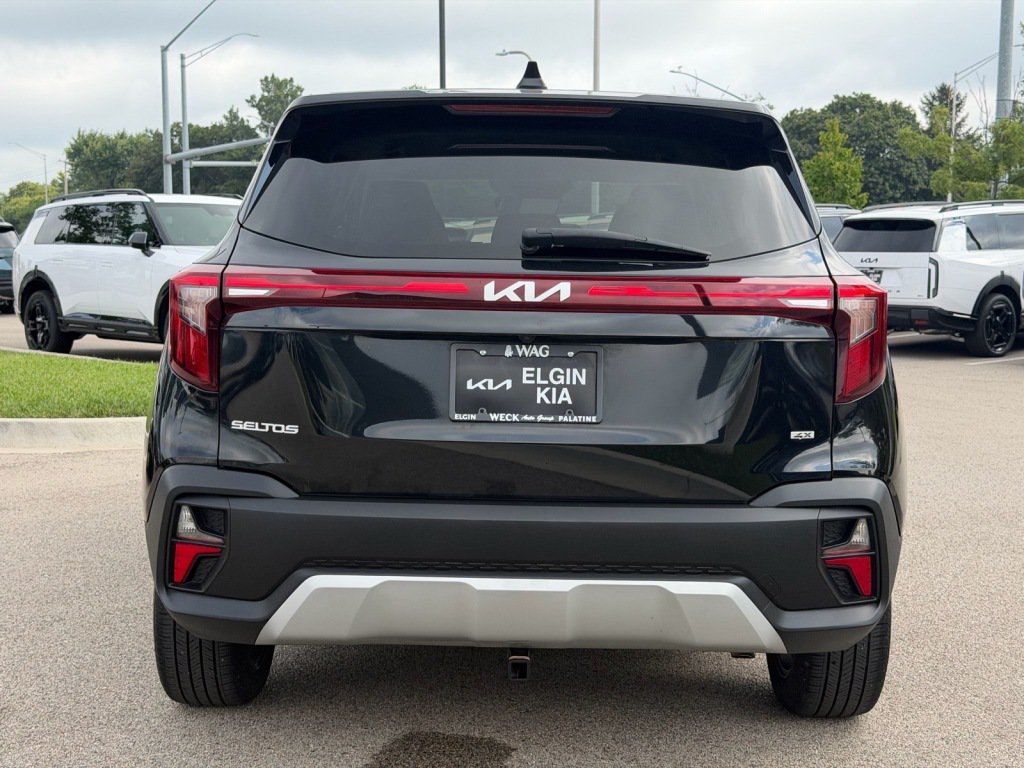 Used 2024 Kia Seltos LX AWD/4WD image 4