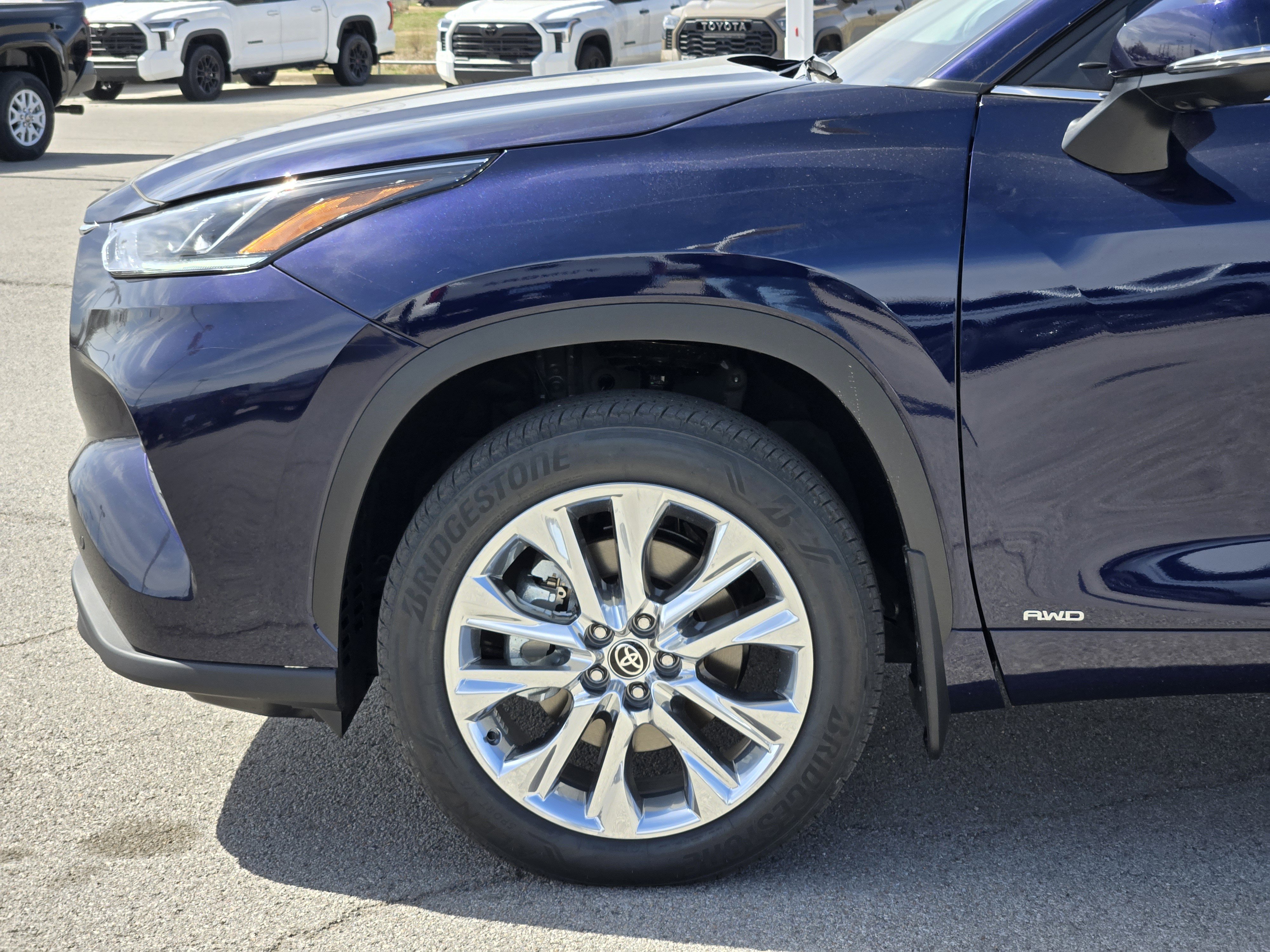 New 2026 Toyota Highlander Limited image 5