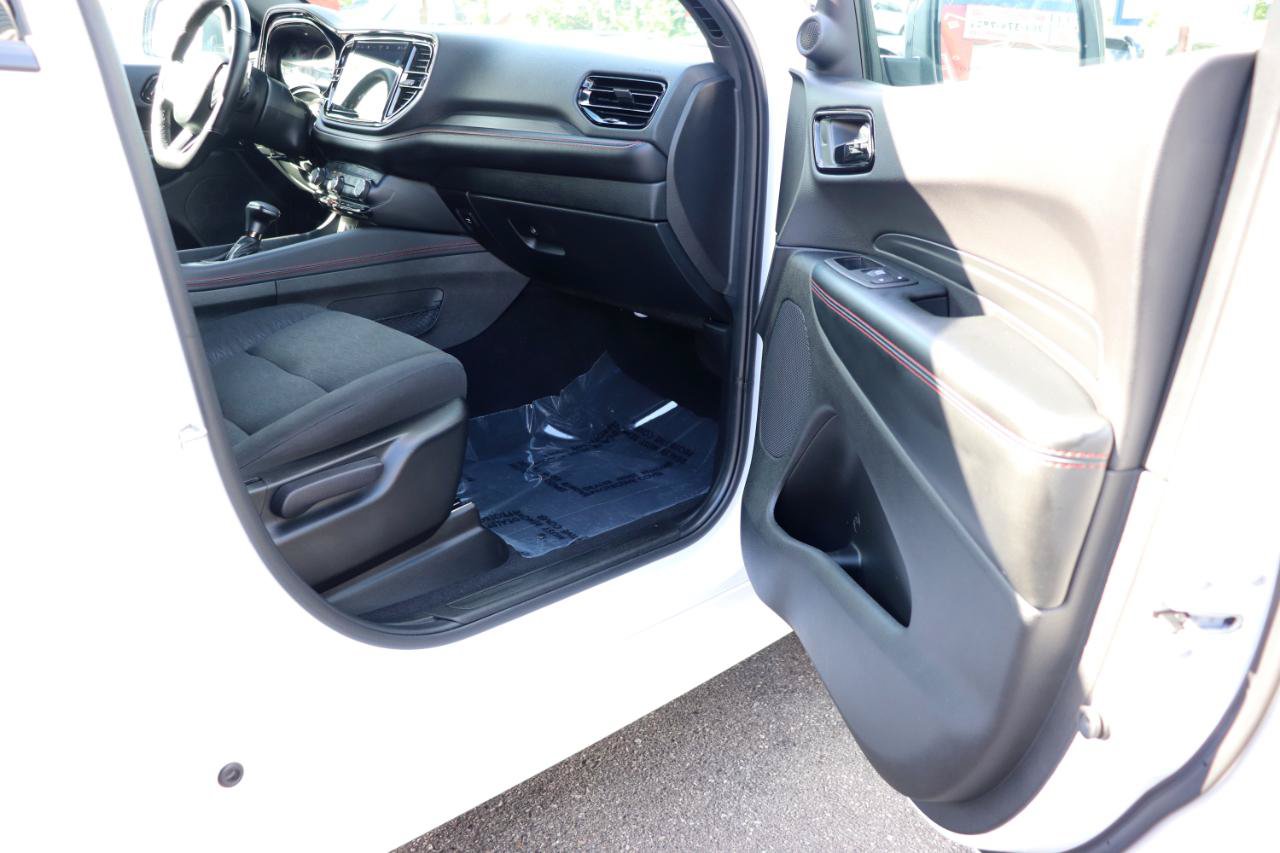 Used 2025 Dodge Durango GT AWD/4WD image 17