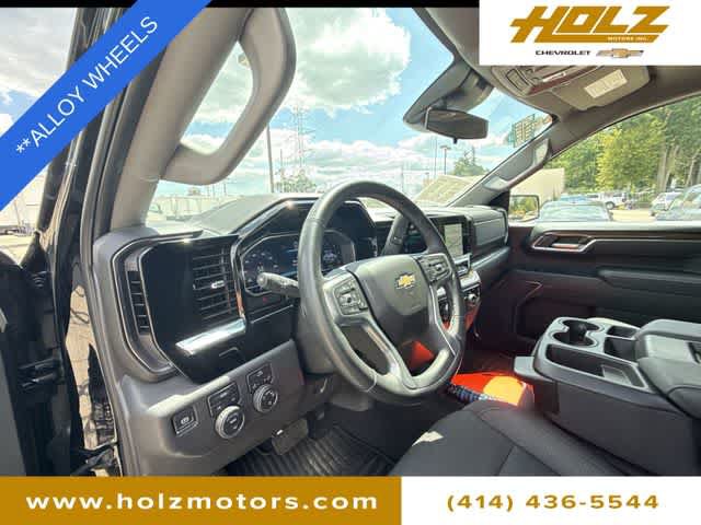 Certified 2025 Chevrolet Silverado 1500 LT AWD/4WD image 10