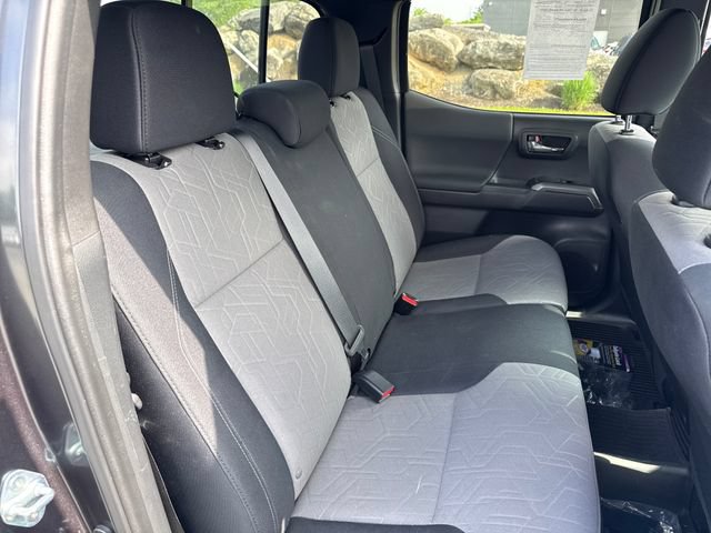 Used 2023 Toyota Tacoma TRD Off-Road w/ Technology Package AWD/4WD image 12
