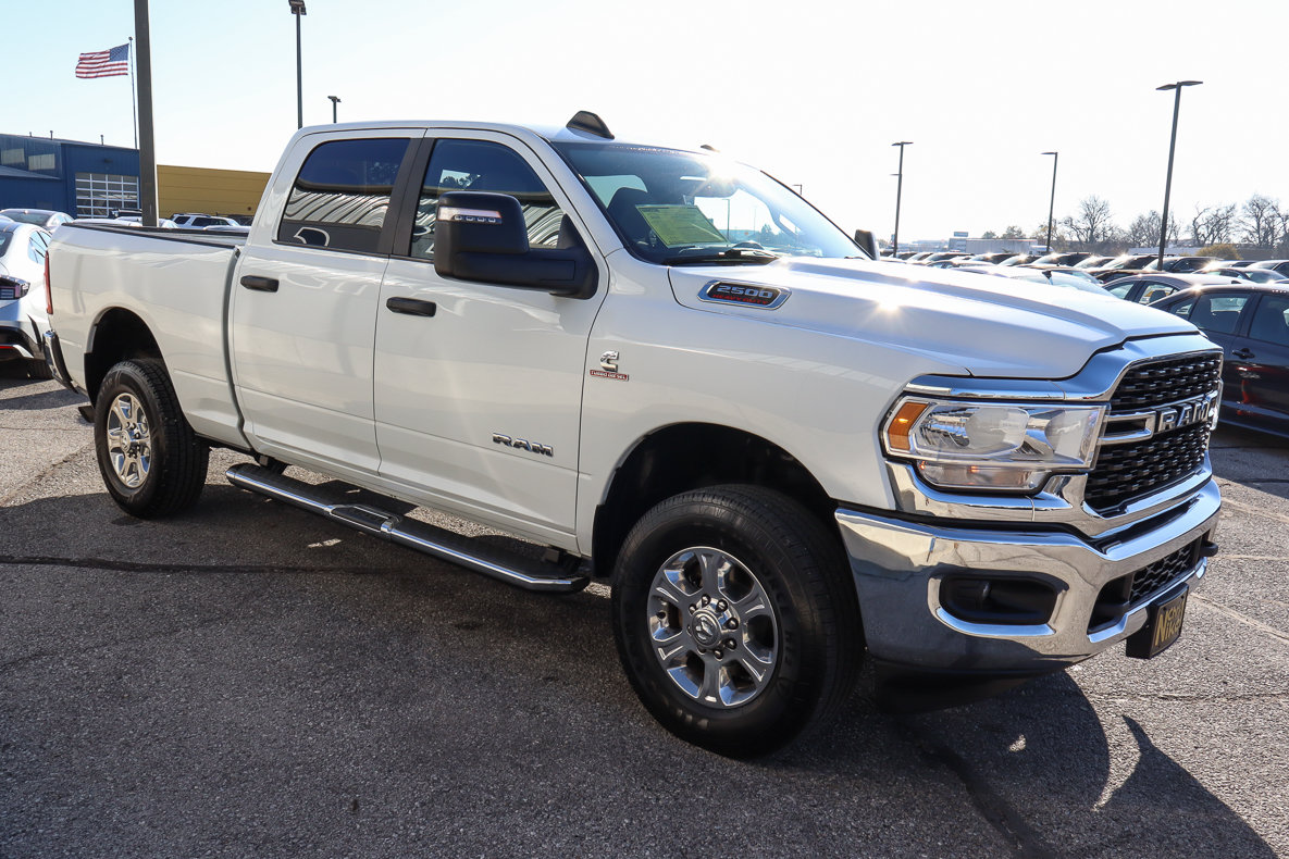 Used 2024 RAM 2500 Big Horn AWD/4WD image 3