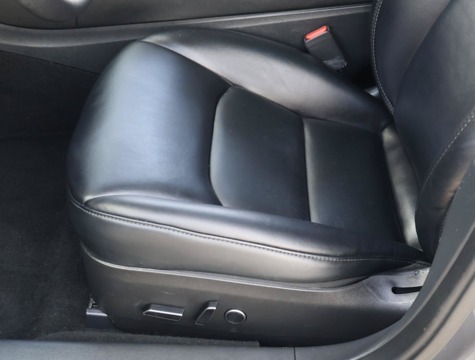 Used 2023 Tesla Model 3 Standard Range RWD image 12