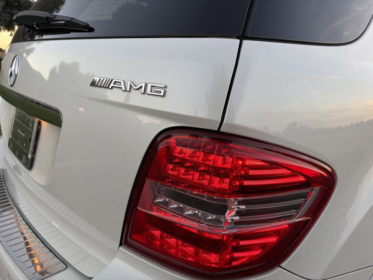Used 2011 Mercedes-Benz ML 63 AMG 4MATIC image 7