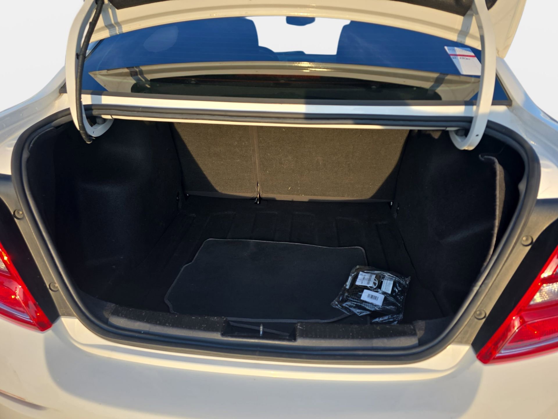 Used 2020 Chevrolet Sonic LT FWD image 12
