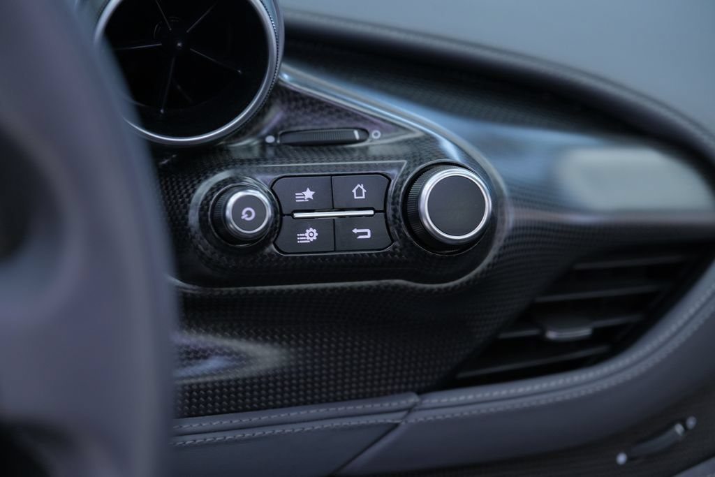 Used 2021 Ferrari F8 Tributo RWD image 48