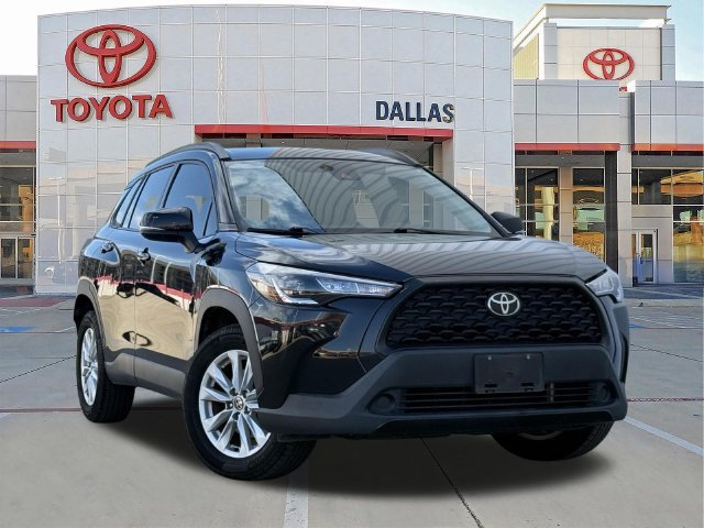 Used 2022 Toyota Corolla Cross LE FWD image 1