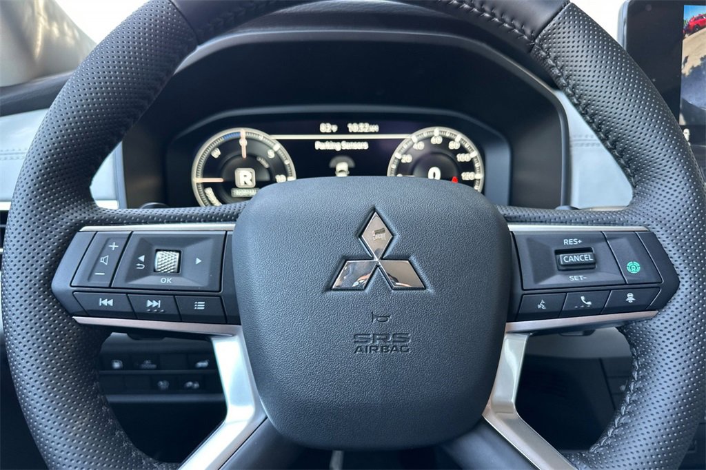 New 2025 Mitsubishi Outlander SEL image 24