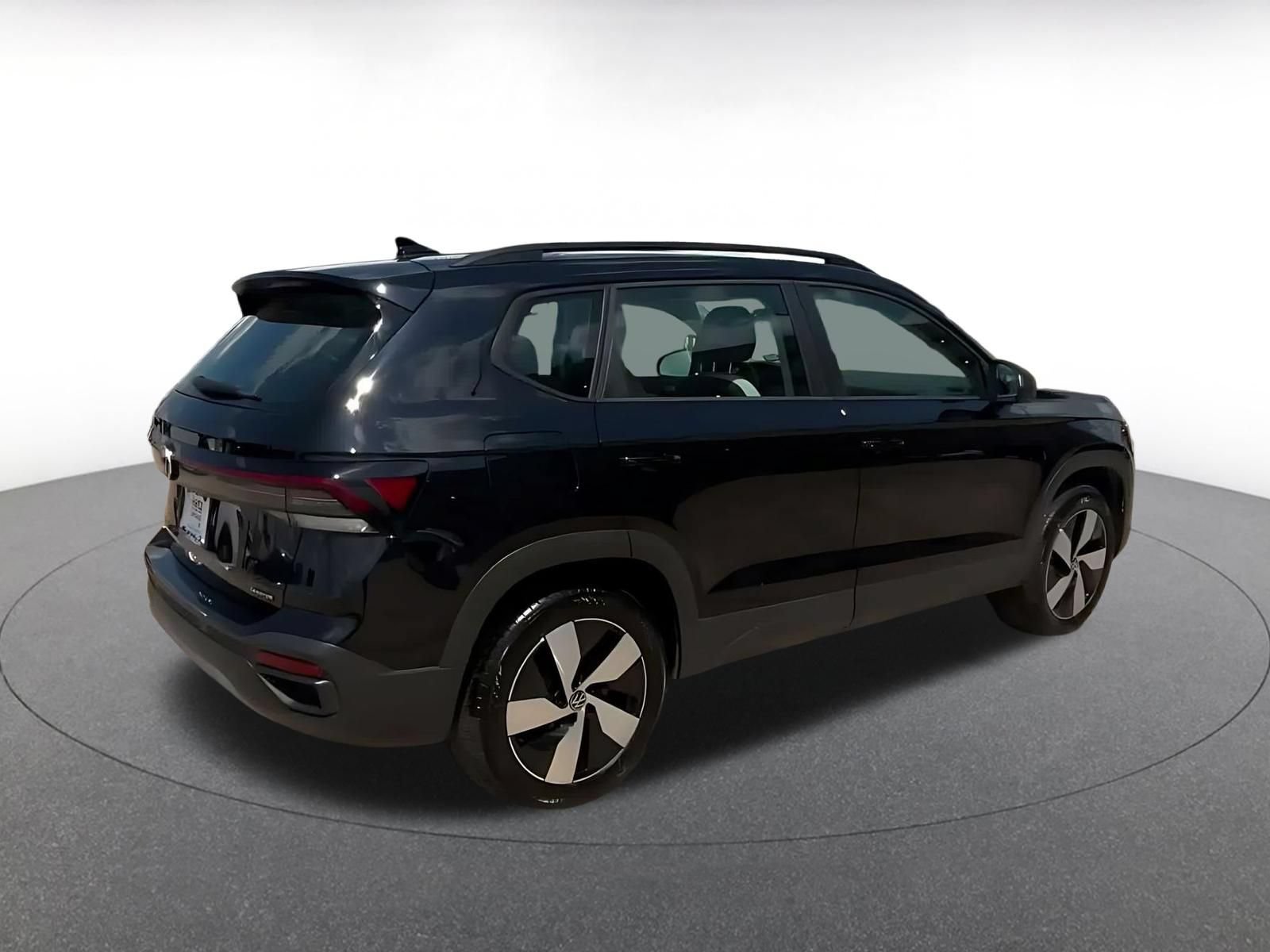 Used 2026 Volkswagen Taos S AWD/4WD image 12