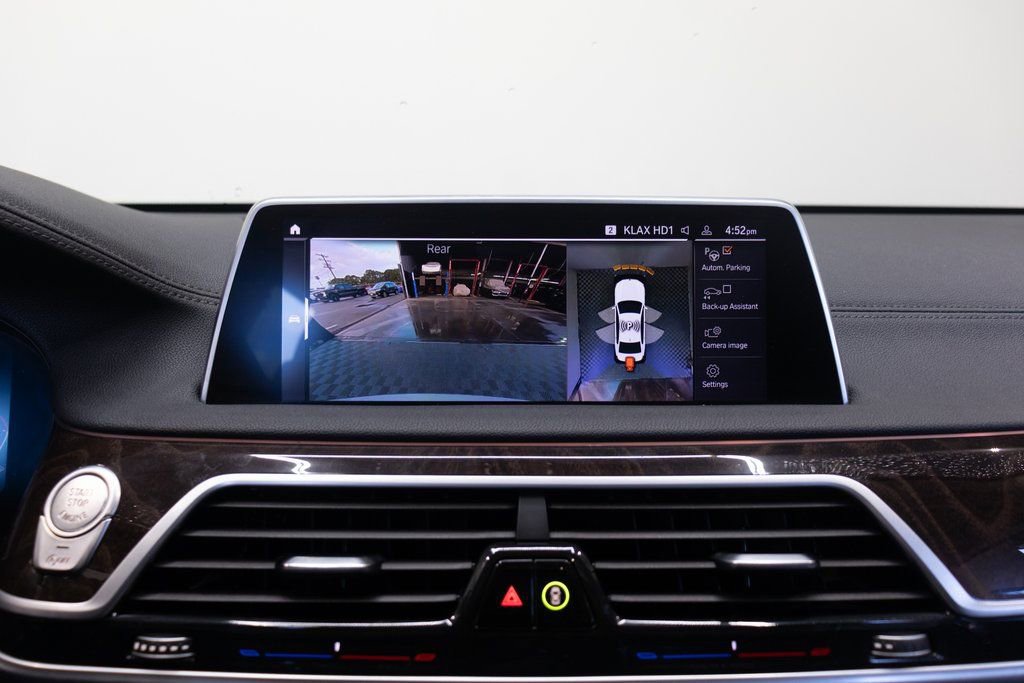 Used 2021 BMW 740i w/ Premium Package RWD image 34