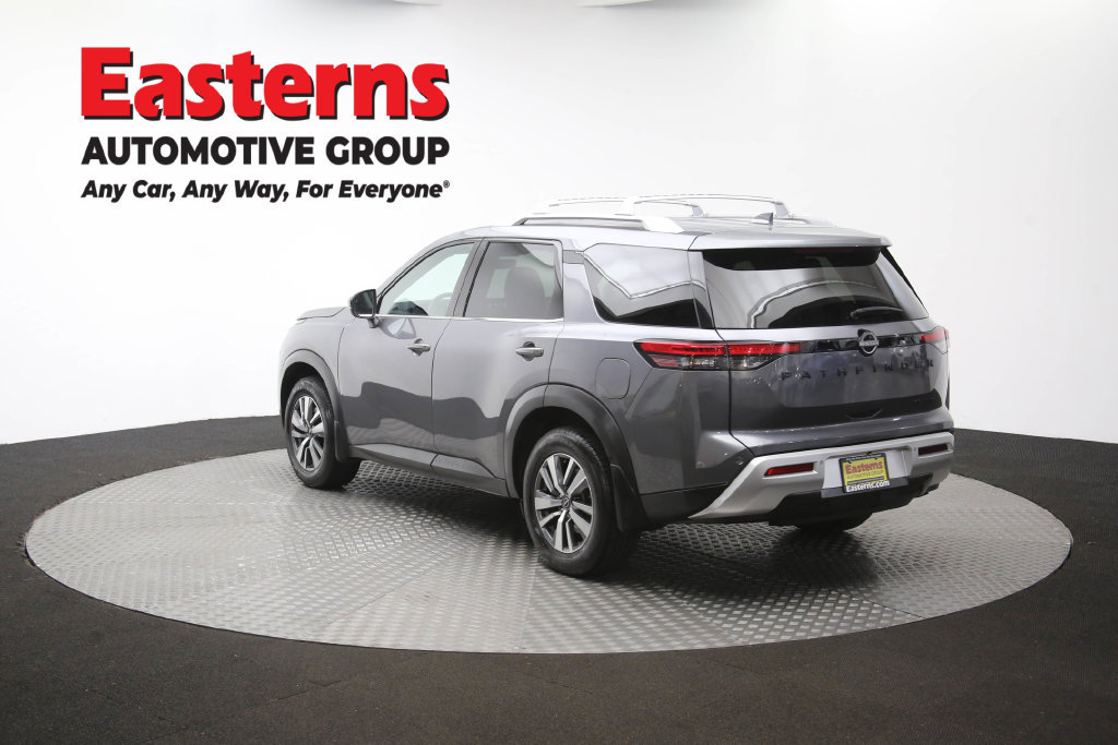 Used 2024 Nissan Pathfinder SL w/ Black Appearance Package AWD/4WD image 68
