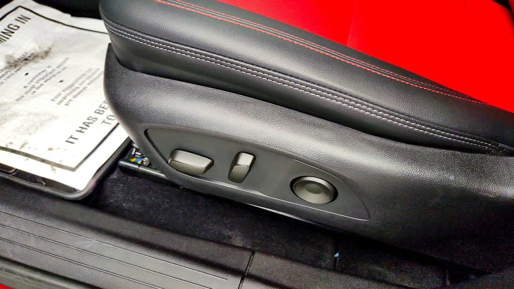 Used 2025 Chevrolet Equinox EV RS image 11