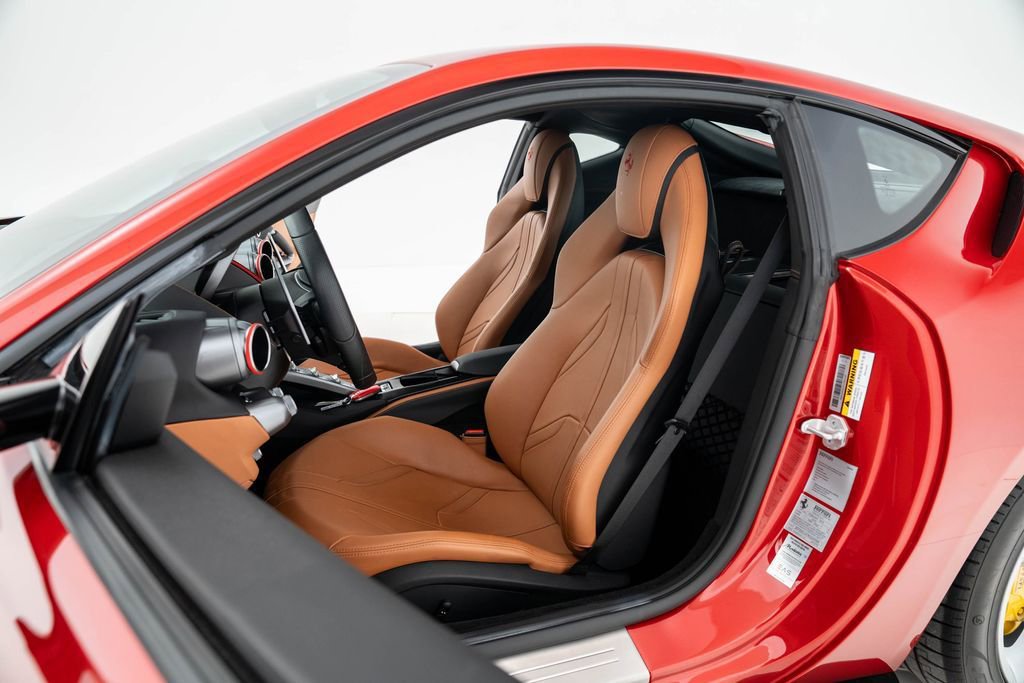 Used 2019 Ferrari 812 Superfast image 17